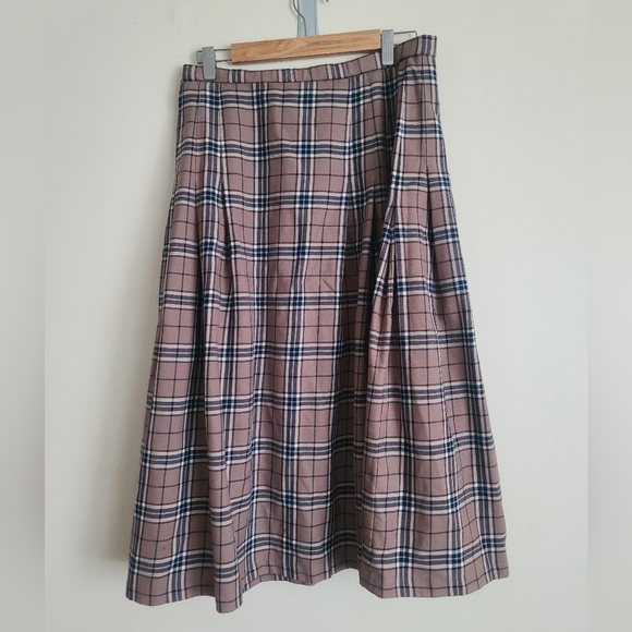 Pendleton Dresses & Skirts - Pendleton plaid wool pleated midi skirt tan size 14